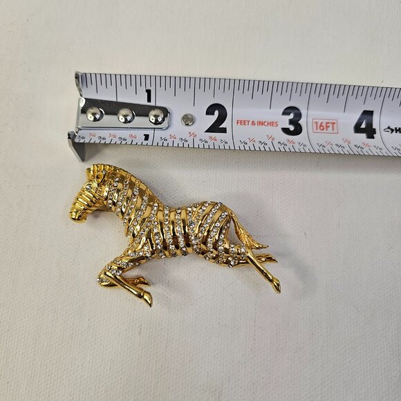 Oleg Cassini 1964 Gold Tone Zebra Horse Brooch Clear Rhinestone Marked Pin VTG - Picture 7 of 7